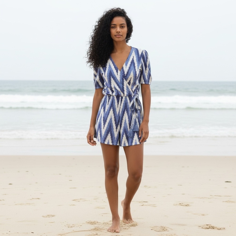 Rag Poets Short Sleeve Chevron Print Women's Blue & White Romper Size Small